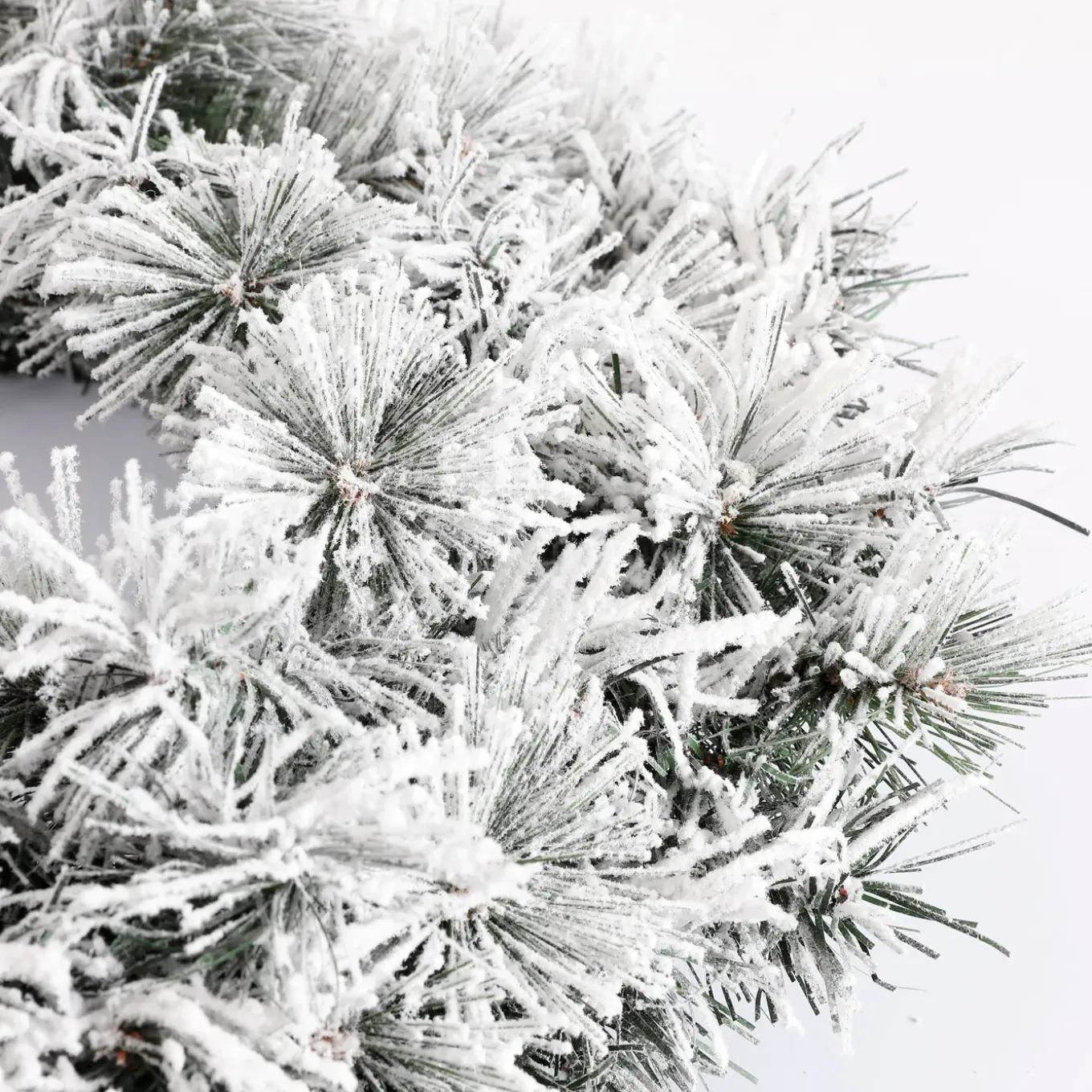 Black Box Trees Dinsmore Krans Groen Frosted Tips 108 - D60cm