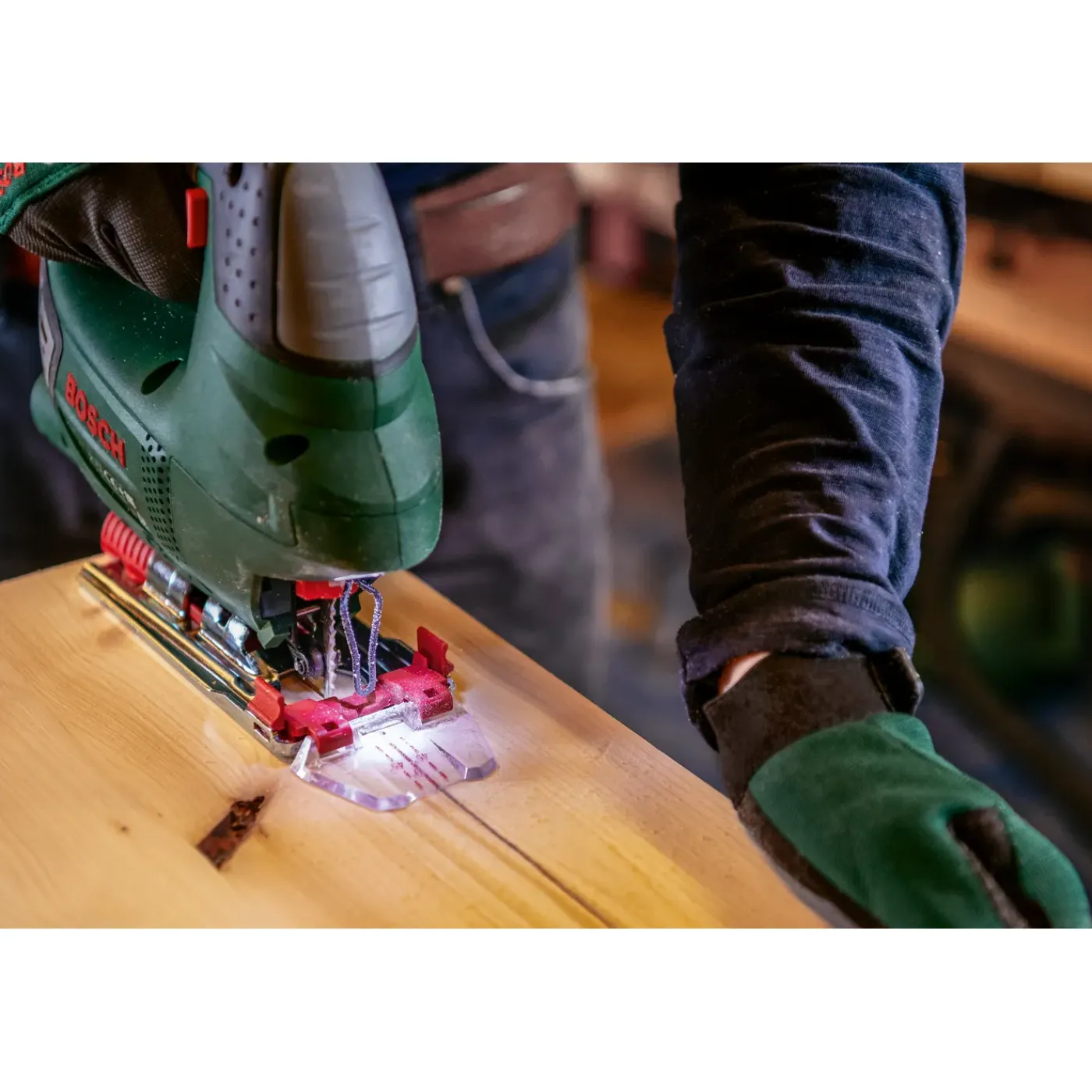 Bosch Decoupeerzaag PST 900 PEL - 620W Gesnoerd - Koolborstelloze motor - Pendelfunctie