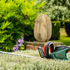Bosch Elektrische Heggenschaar UniversalHedgeCut 50 - 480W - 50cm