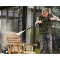 Bosch Hogedrukreiniger UniversalAquatak 130 - 3-in-1 mondstuk - 6 m slang - waterfilter
