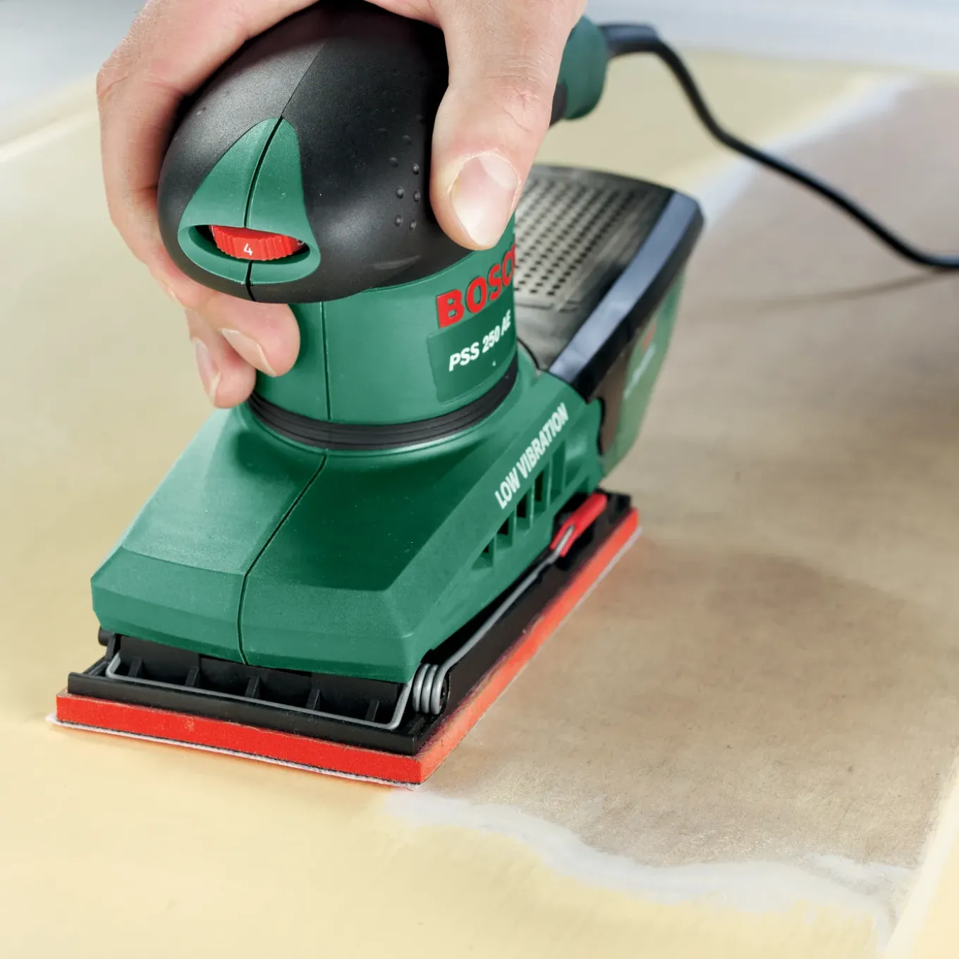 Bosch PSS250AE Vlakschuurmachine - 250W - 92x182mm