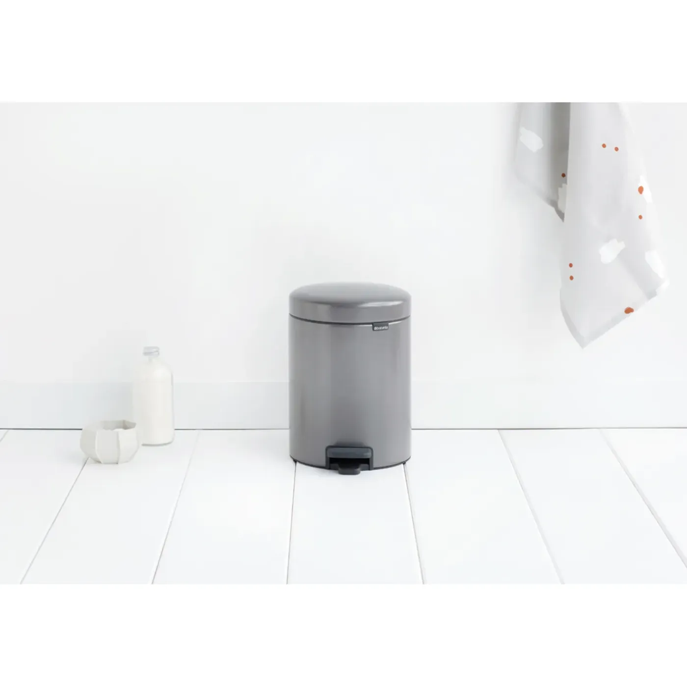 Brabantia Pedaalemmer NewIcon - Staal - Platinum - 26.3x21.7x30.2cm - 5L