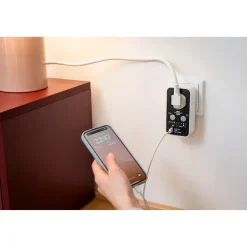Brennenstuhl digitale afteltimer met USB A en USB C wit/zwart