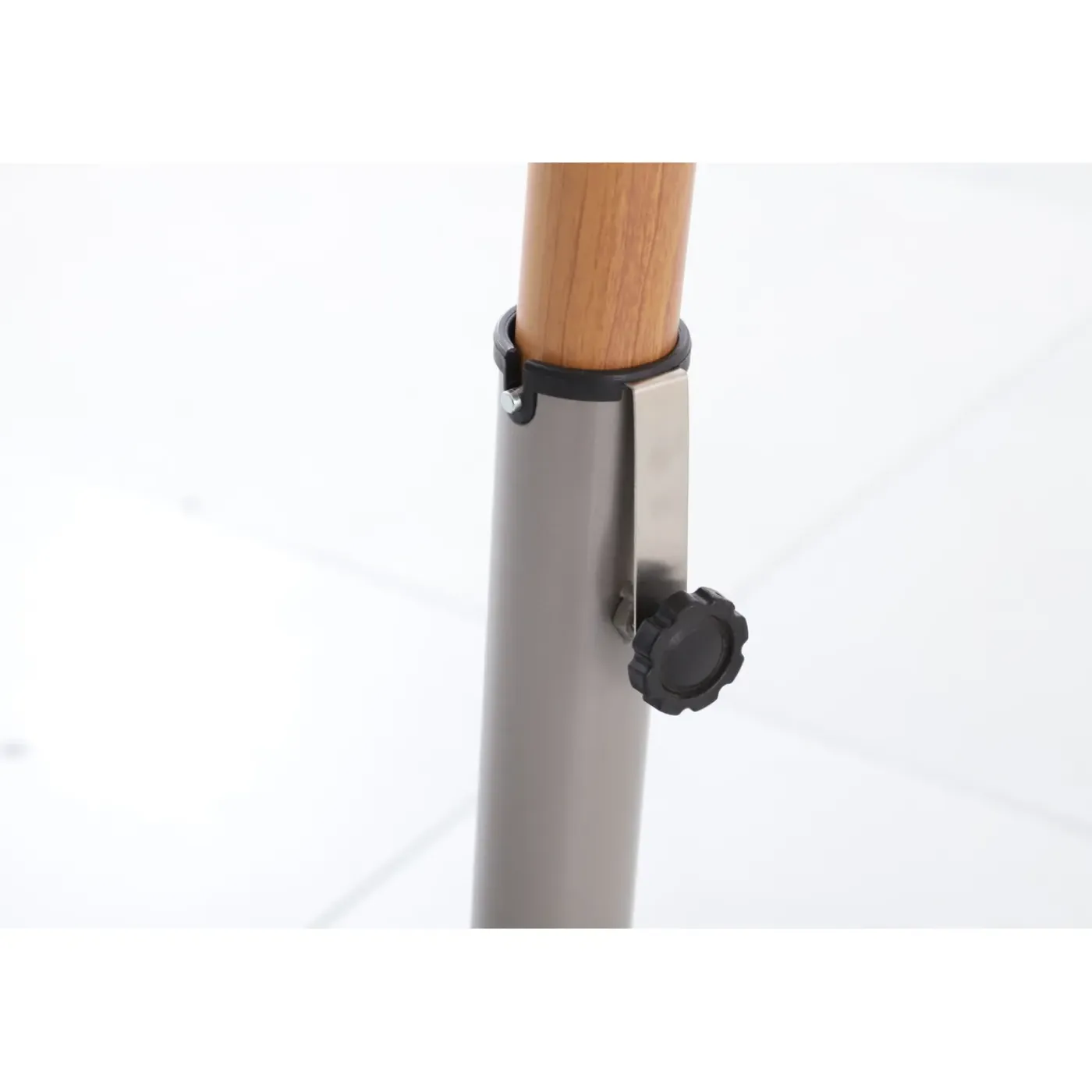 Central Park Zweefparasol Daze - D 300cm - Ecru - Met Opwindmechanisme 180g/m² - Stalen Mast