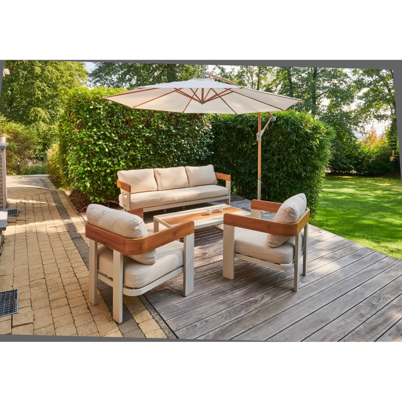 Central Park Zweefparasol Daze - D 300cm - Ecru - Met Opwindmechanisme 180g/m² - Stalen Mast