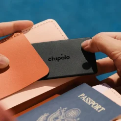 Chipolo - Bluetooth Tracker - Card - Charcoal - 1-pack - Apple Find My & Google Find Hub - 110 Db