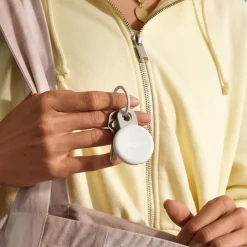 Chipolo - Bluetooth Tracker - Loop - Chalk - 1-pack - Apple Find My & Google Find Hub - 125 Db