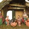 Decoris Kerststal - 8 Figuren - 27 X 17 X 26 Cm