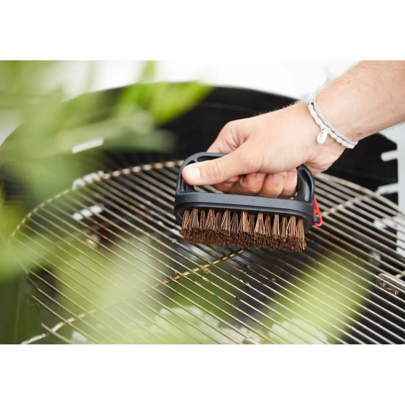 Ergonomic Brush