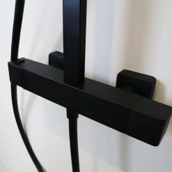 EsseBagno Regendouche Quartos - Met Thermostatische Kraan - Zwart - Mat - Vierkant - Met Handdouche - 15cm hartafstand - 1-straals