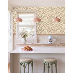 ESTAhome Behang Aardbeien Lichtgroen En Roze - 50 X 900 Cm - 132170