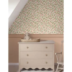 ESTAhome Behang Aardbeien Lichtgroen En Roze - 50 X 900 Cm - 132170