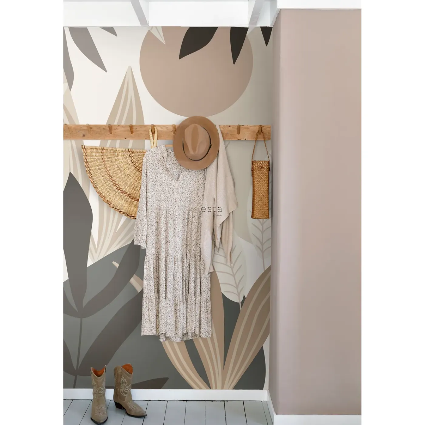 ESTAhome Fotobehang Tropische Bladeren Beige En Grijs - 200 X 279 Cm - 159251