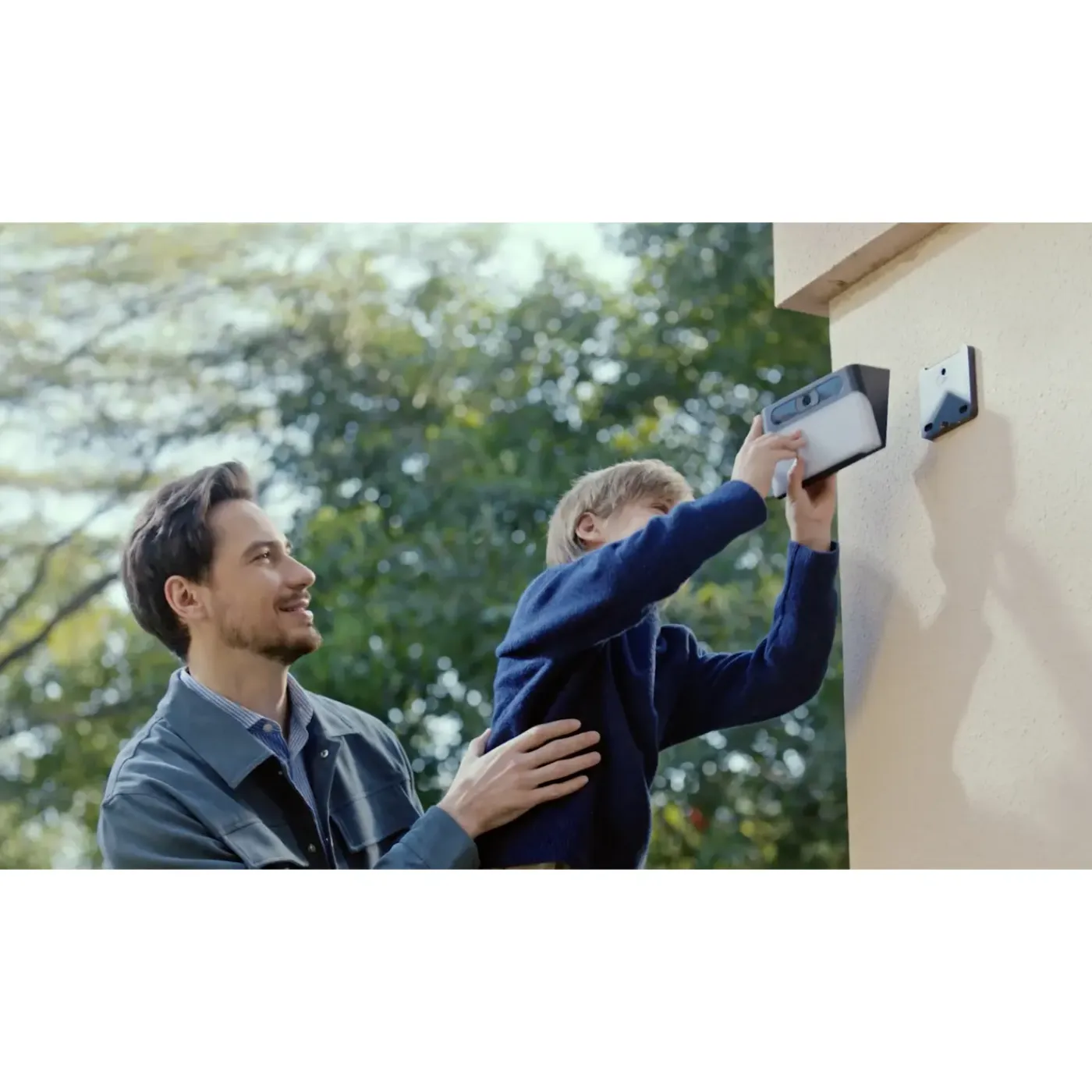 Eufy Solar Wall Light Cam S120 Beveiligingscamera voor Buiten - Op Batterij - 2K