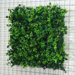 Green Fire 57 - Kunstplant Suzana - Gevarieerd En Elegant Bladerdek - 50 X 50 Cm