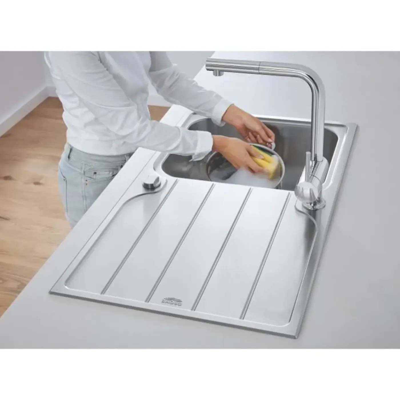Grohe - Minta Keukenmengkraan - Uittrekbare Sproeier, Draaibare L-vormige Uitloop