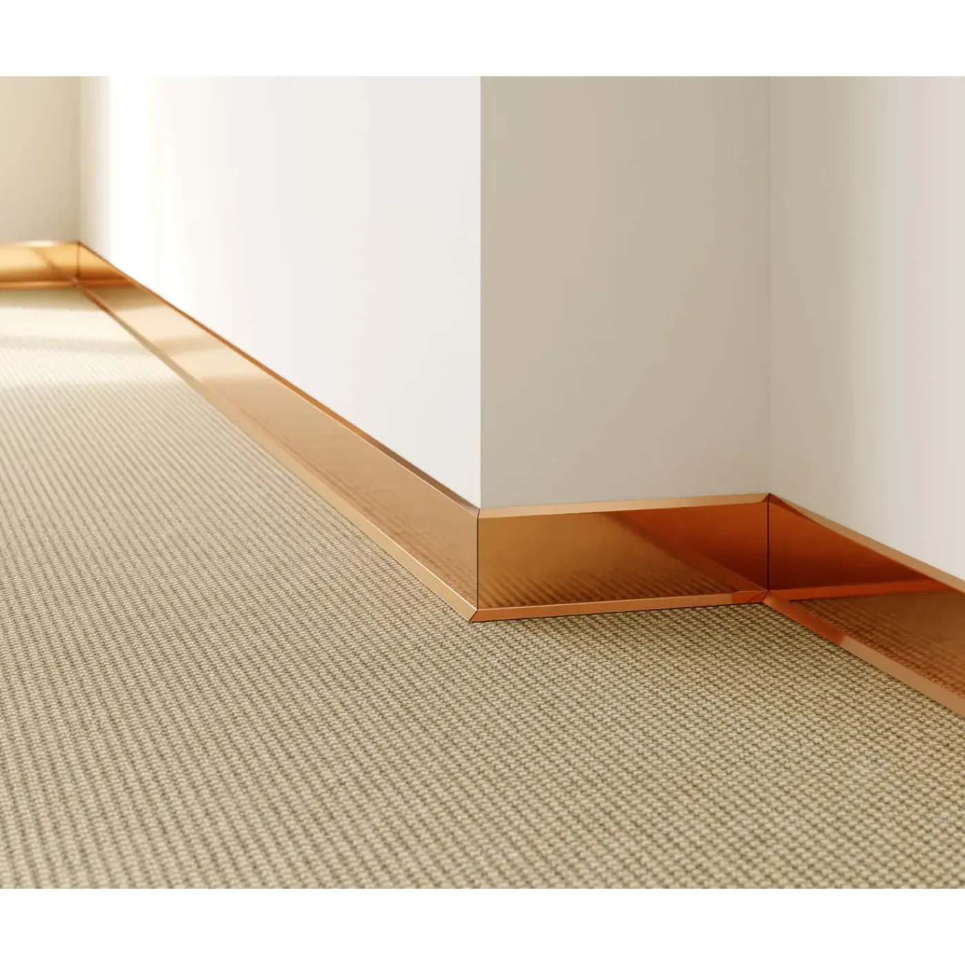 Ilcom Ceramica Ilcom decoratieve plint voor muren F Gepolijst koper - 60mm x 2700mm van roestvrij staal
