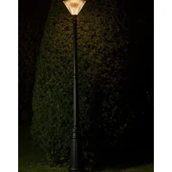 Iplux Solar Lantaarnpaal Paris 200cm - Hoge Kwaliteit Solar Tuinverlichting - Brandduur 15 Uur