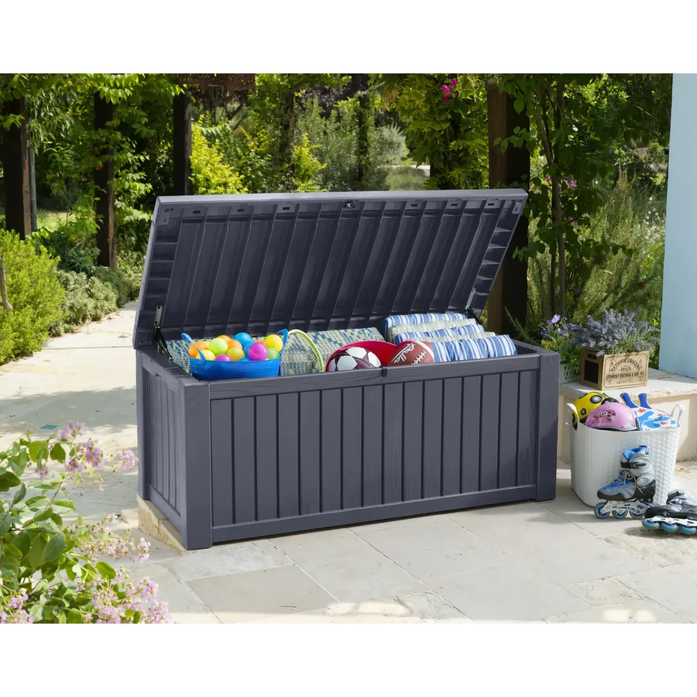 Keter Kussenbox Rockwood - Houtlook - Grijs - 570L - 155x72,4x64,4cm