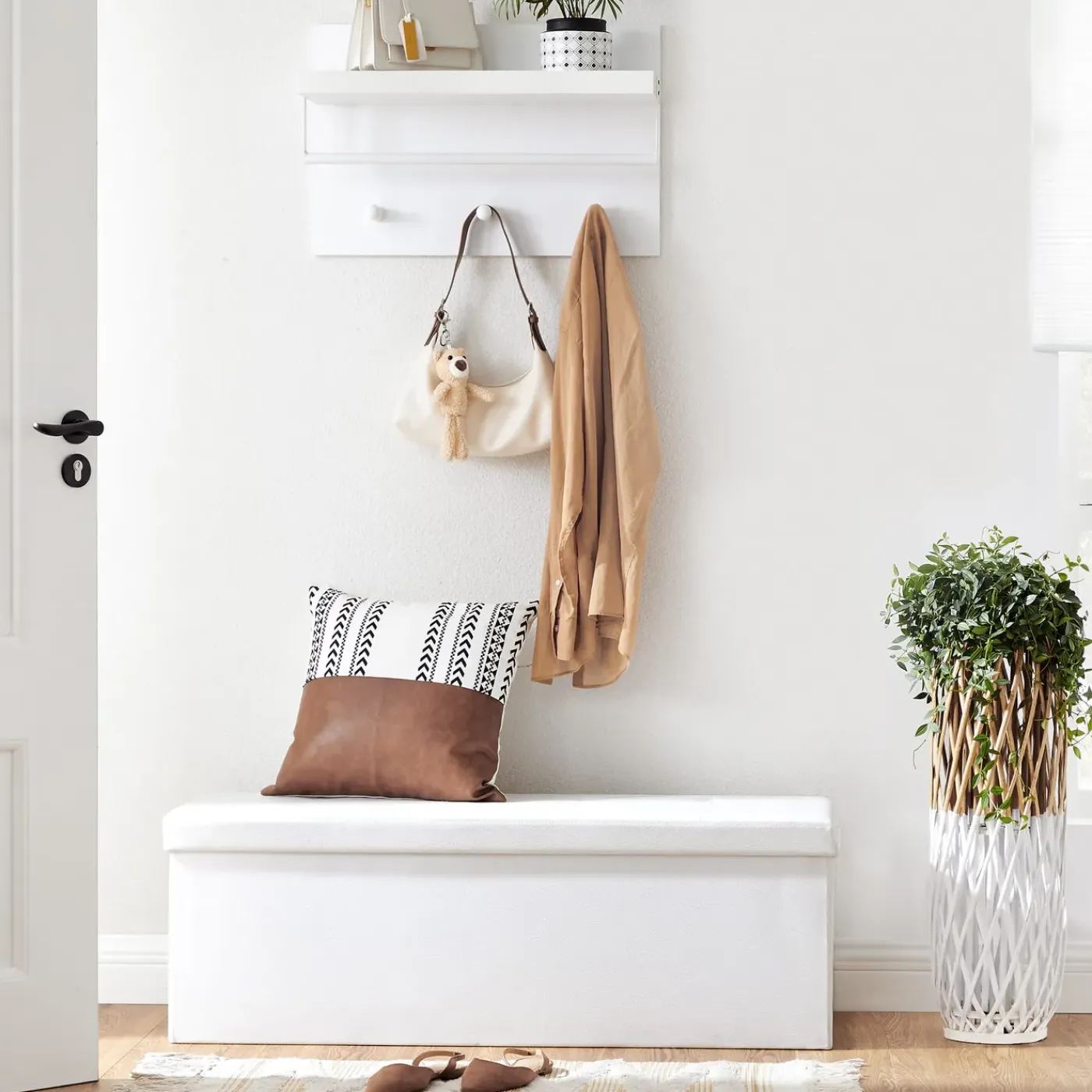 Leobert - Poef - Wit - 110x38x38 Cm