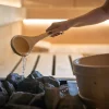 Luxebath - Sauna Accessoires Set Van 4 - Dennenhout - Emmer Met Lepels, Meter En Zandloper