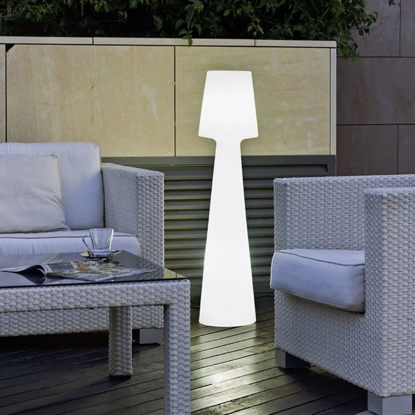Newgarden vloerlamp Lola 110 warm wit ⌀26,5cm 16W
