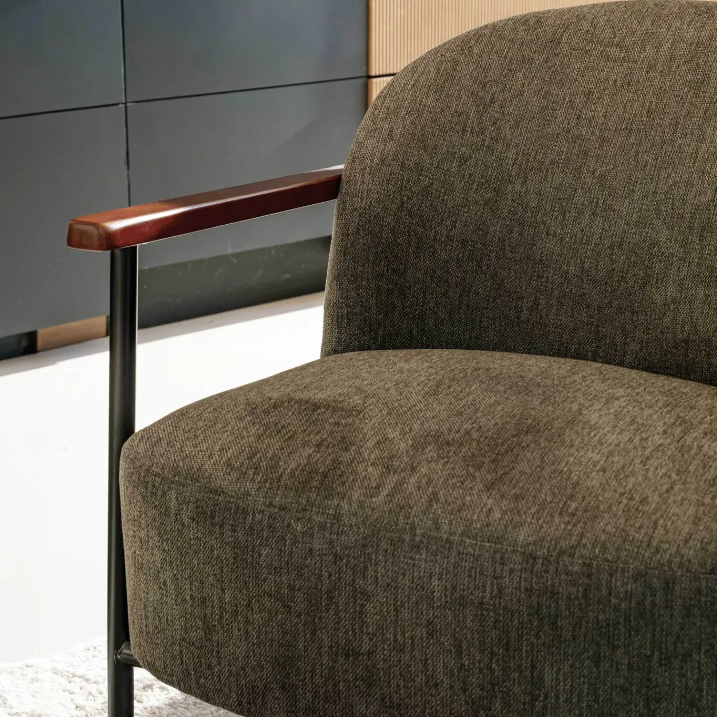 Oviala Relaxfauteuil In Staal Hout En Stof Lenny Donkergroen