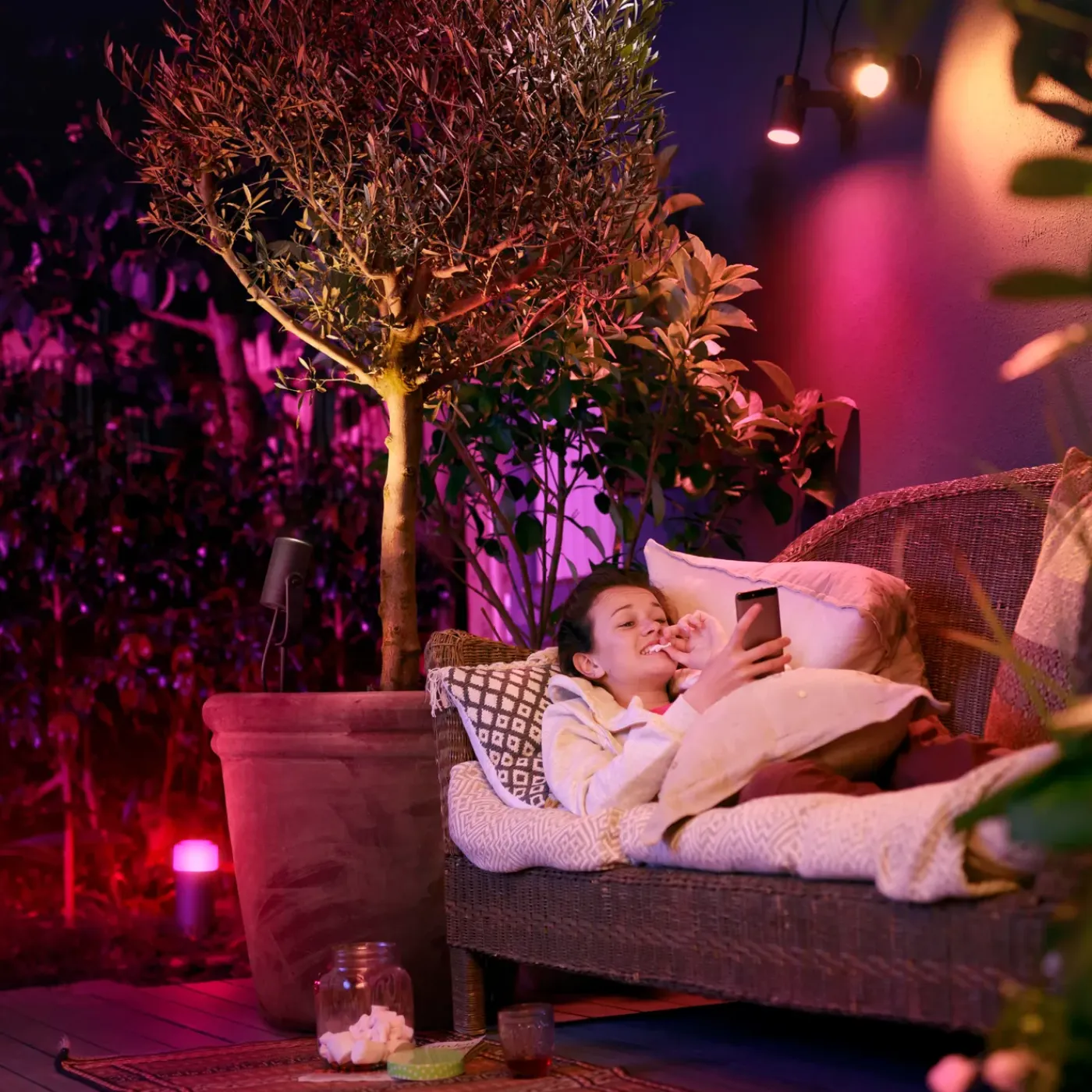 Philips Hue Lily tuinspot - wit en gekleurd licht - 3-spots - zwart - LowVolt - basis