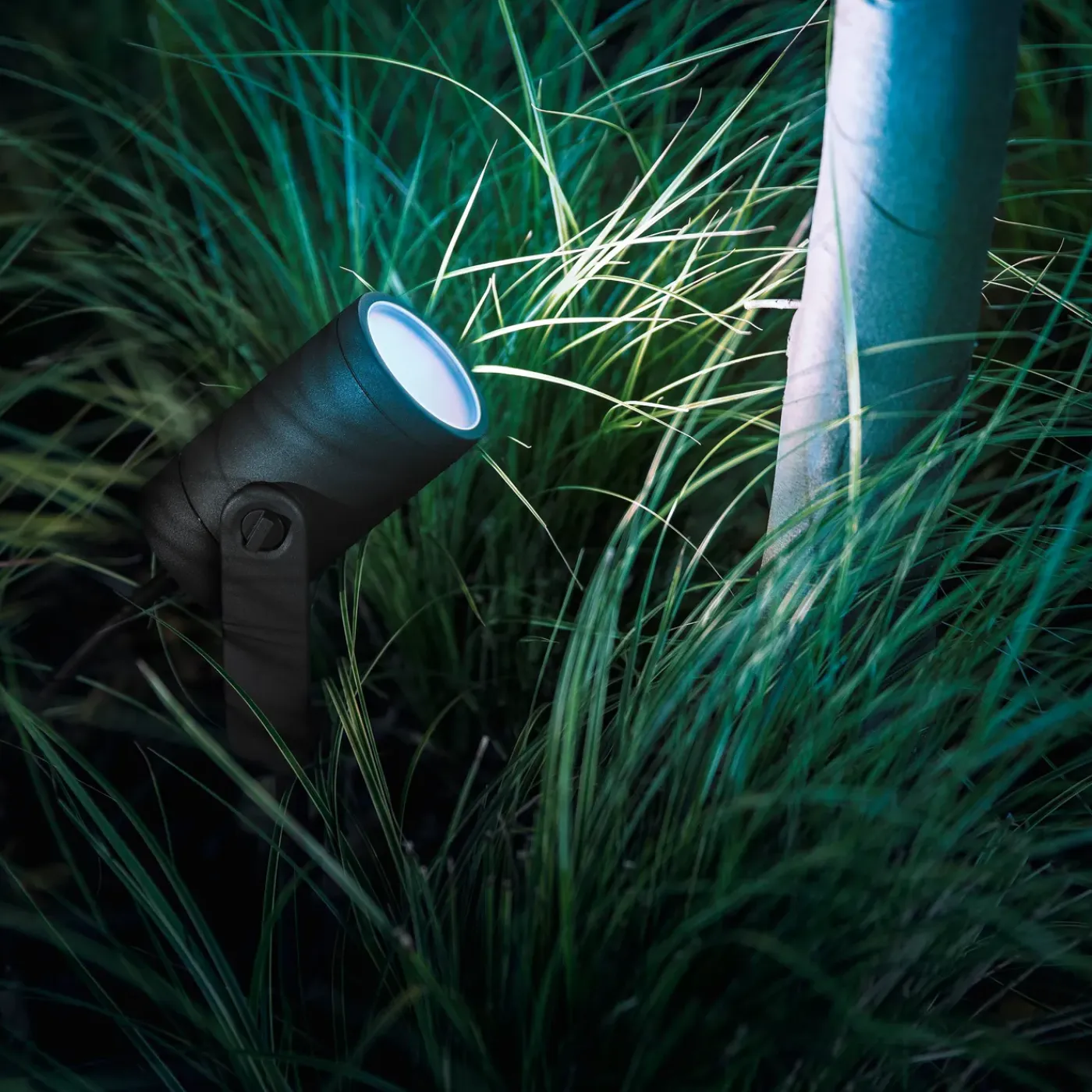 Philips Hue Lily tuinspot - wit en gekleurd licht - 3-spots - zwart - LowVolt - basis