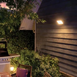 Philips Hue Welcome Verstraler (zwart) - Incl. Bewegingssensor Voor Buiten