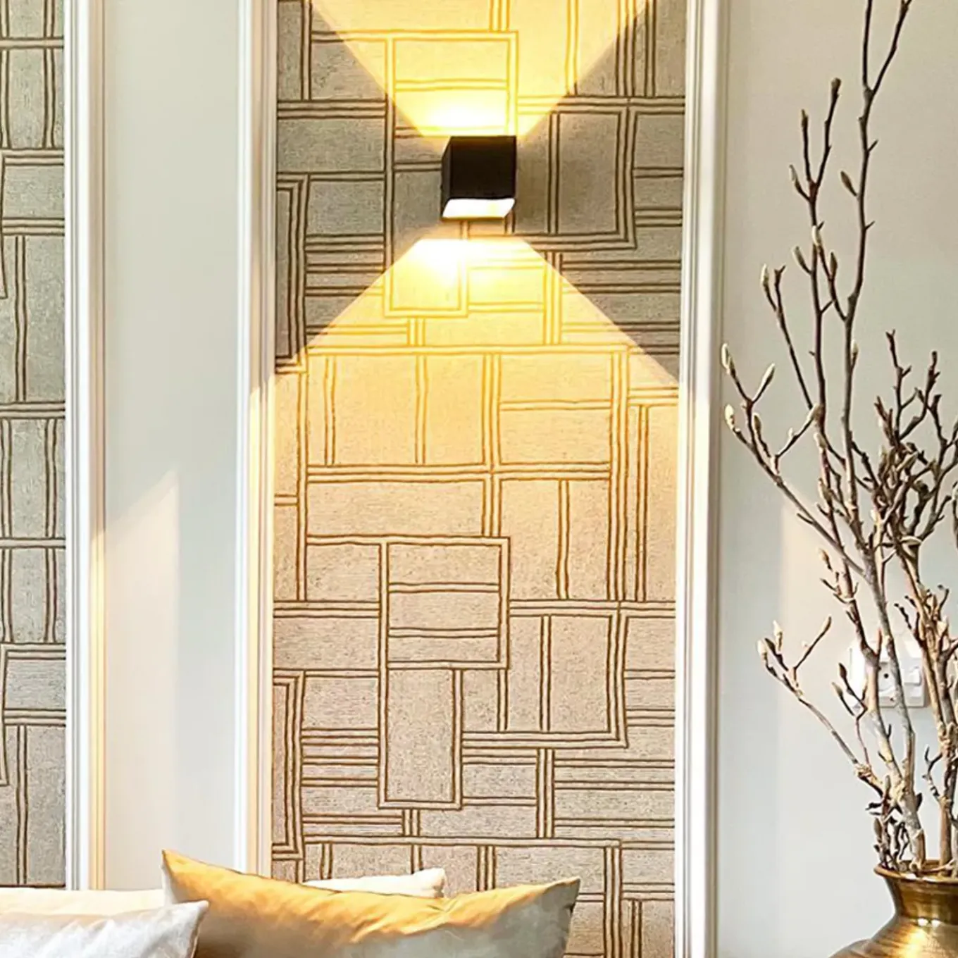 Qazqa Moderne Wandlamp Zwart Met Lichteffect - Transfer