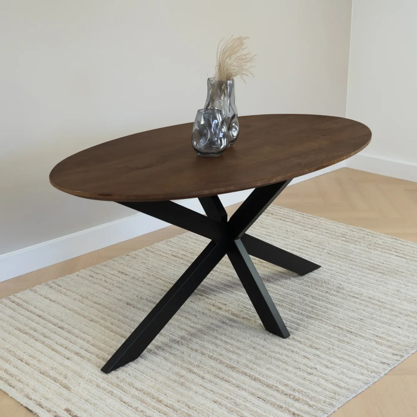 QUVIO Eettafel Sofia– Ovaal – 160x90 Cm – Kruispoot – Bruin