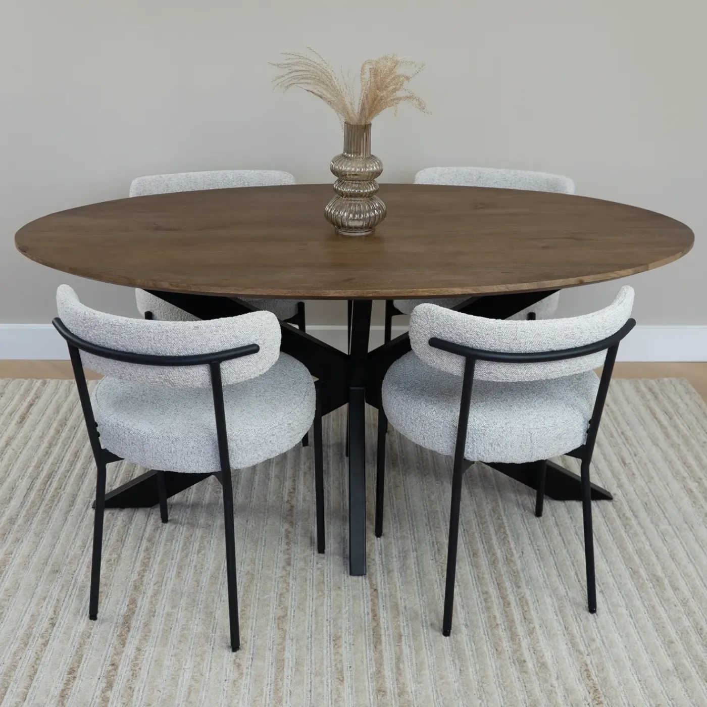 QUVIO Eettafel Sofia– Ovaal – 160x90 Cm – Kruispoot – Bruin