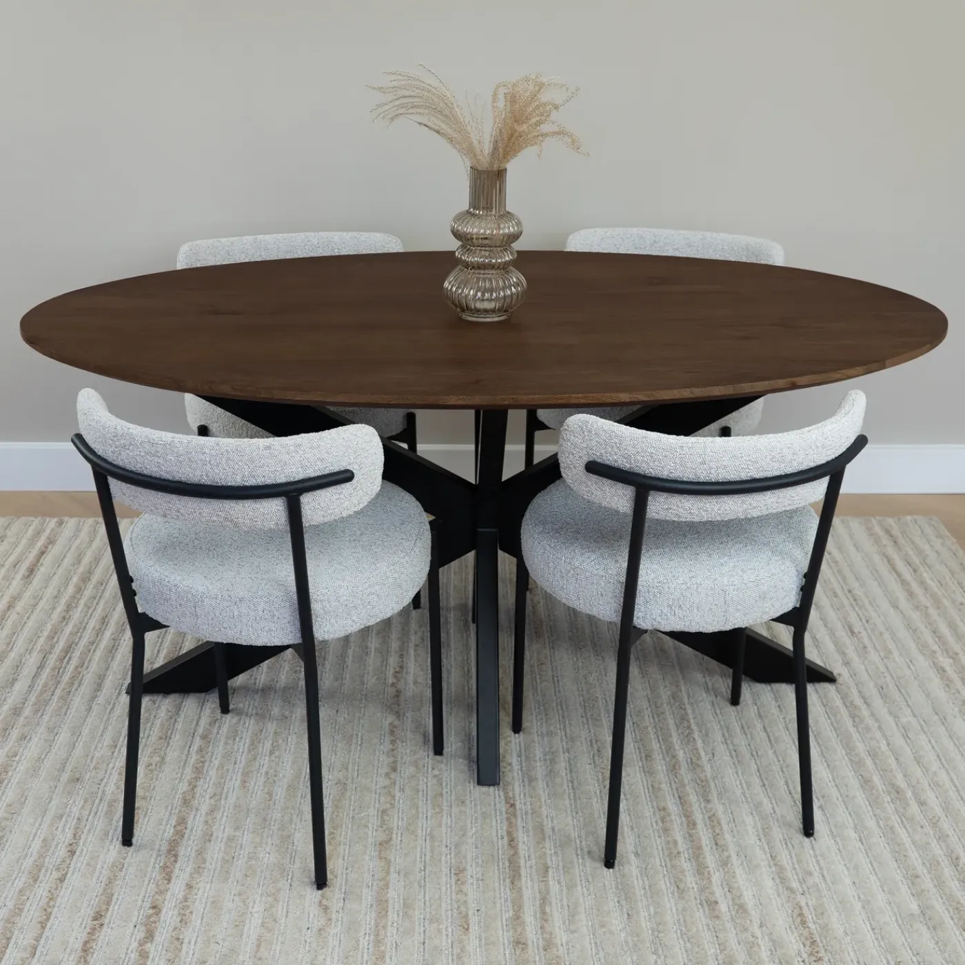 QUVIO Eettafel Sofia– Ovaal – 160x90 Cm – Kruispoot – Bruin