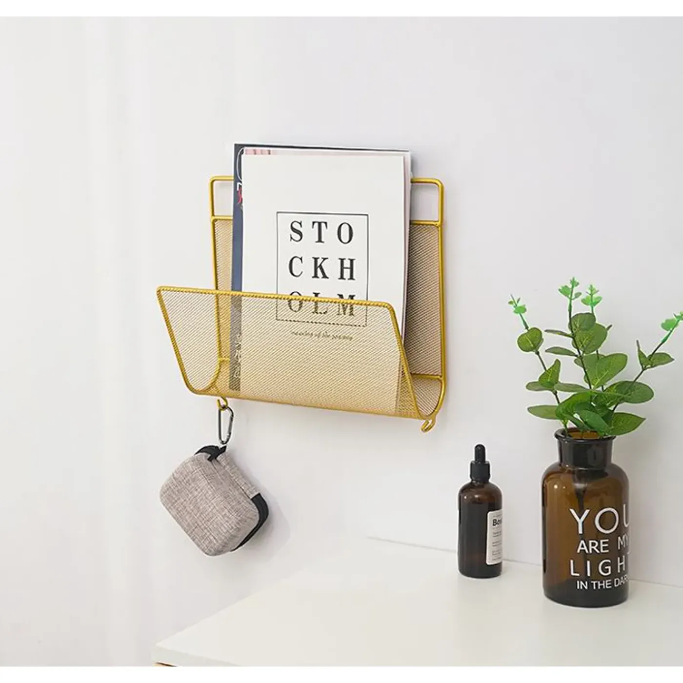 QUVIO Tijdschriften Organizer Wandmontage Goud