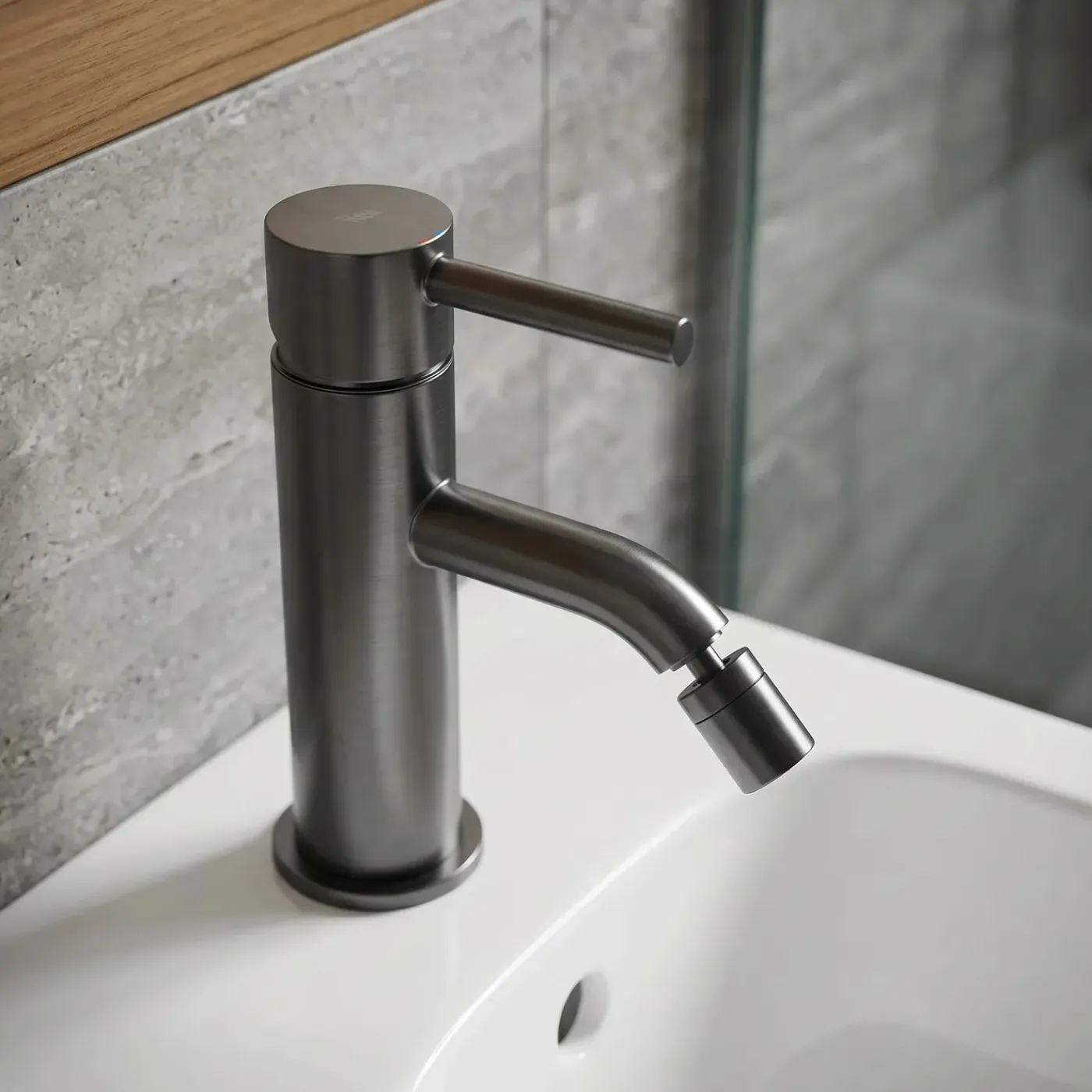 Rea Bidetmengkraan Lungo Titan