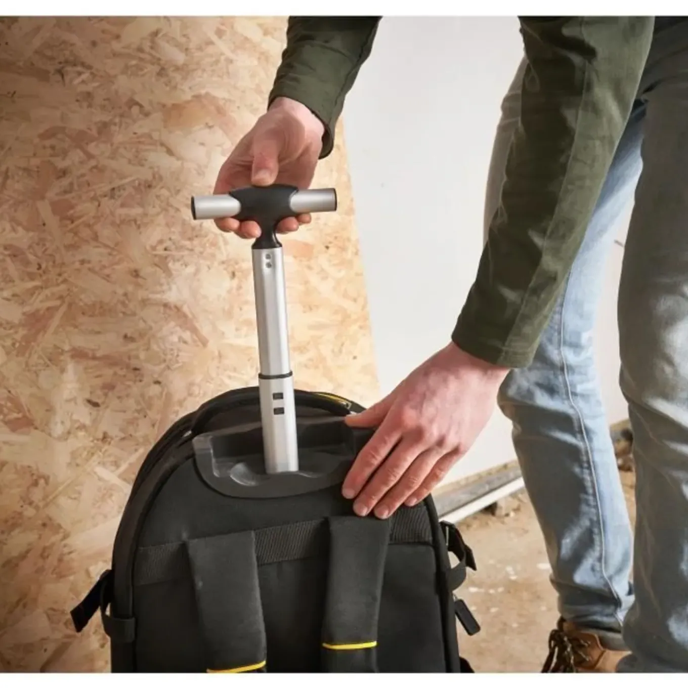 Stanley gereedschapsrugzak met wielen- Fatmax - 1-79-215