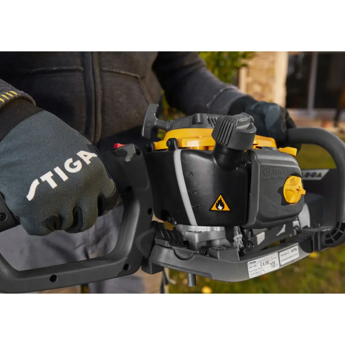 Stiga Benzine Heggenschaar HT 525 - 22,5cc - 46cm
