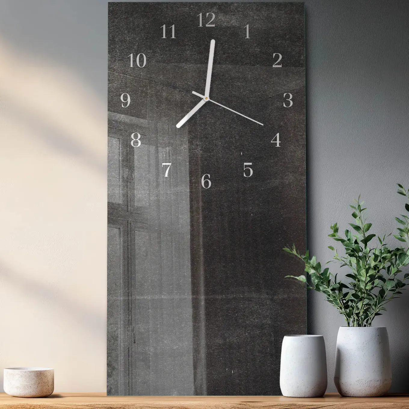 Tulup - Decoratieve Glazen Klok - Rechthoekige Verticaal - Grafiet - Grijs - 30x60 - Witte Handen