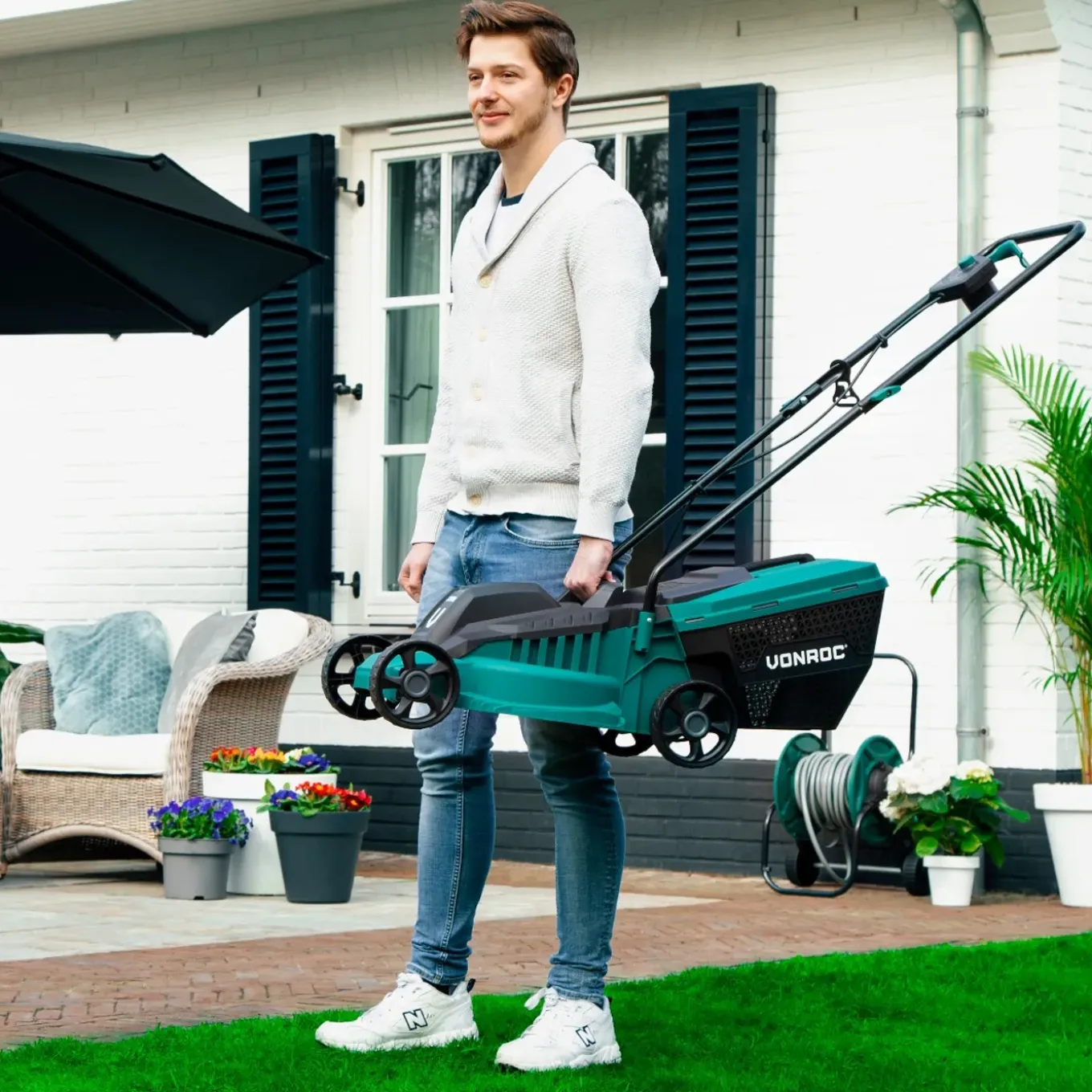 Vonroc Grasmaaier - 1300w - 32cm Maaibreedte - Instelbare Hoogte: 30/50/70 Mm - Incl. 30l Opvangbak