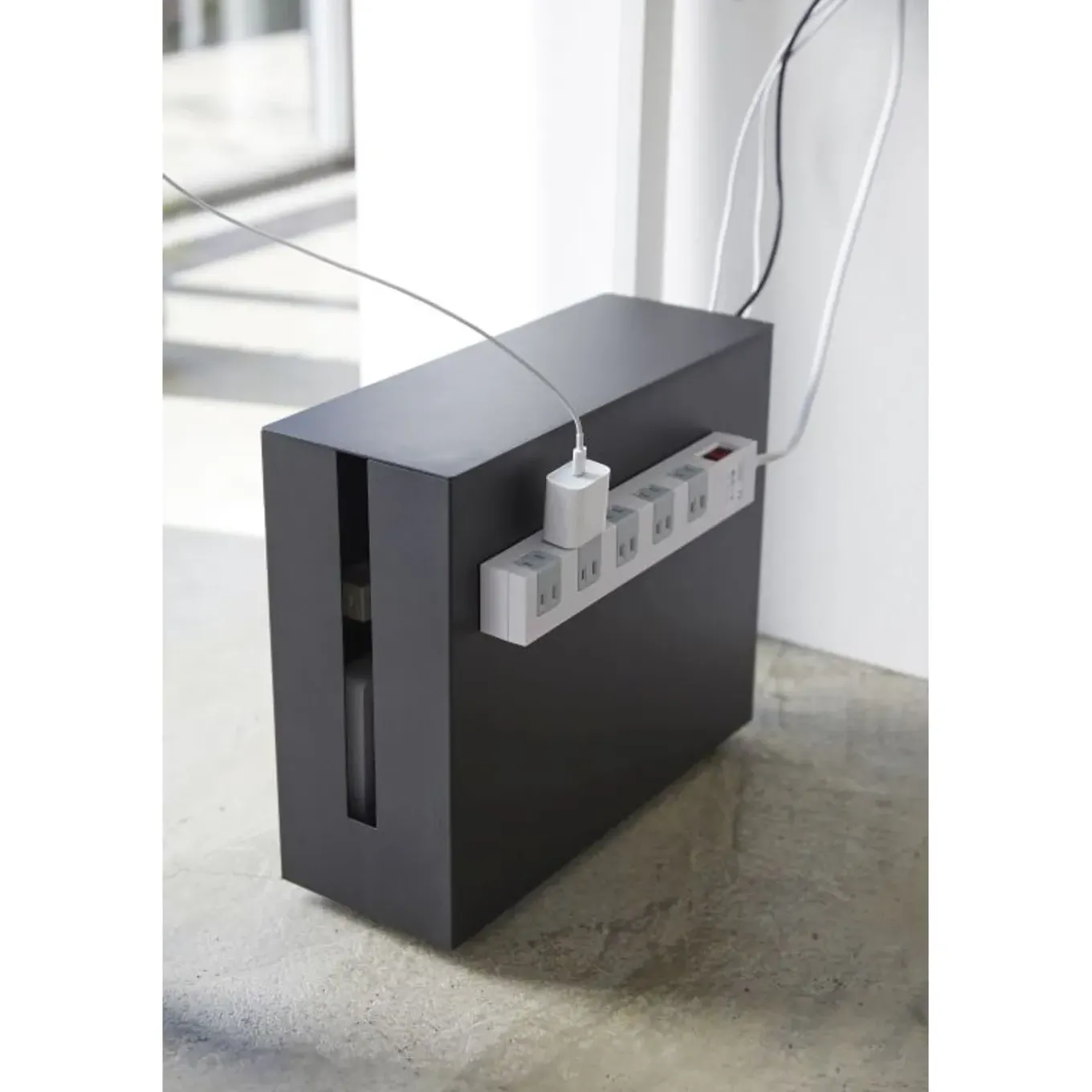 Yamazaki Tower Kabelbox Met Wielen - Zwart